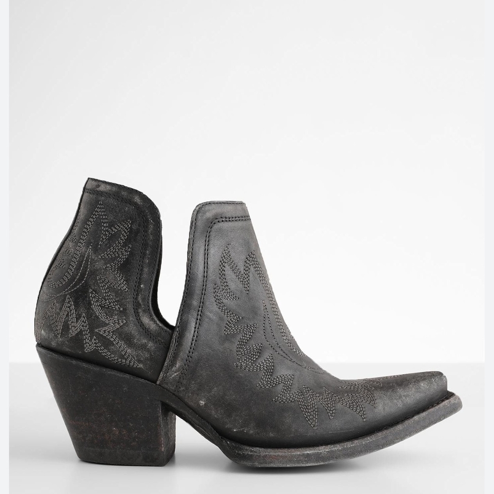 Ariat Distressed Black Western Ankle Boots